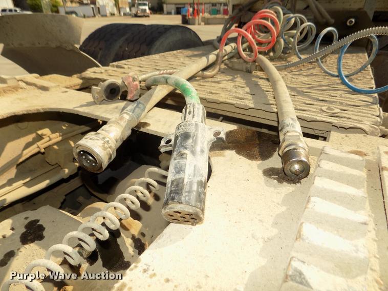 image for item DA3068 1994 Mack CH613 semi truck