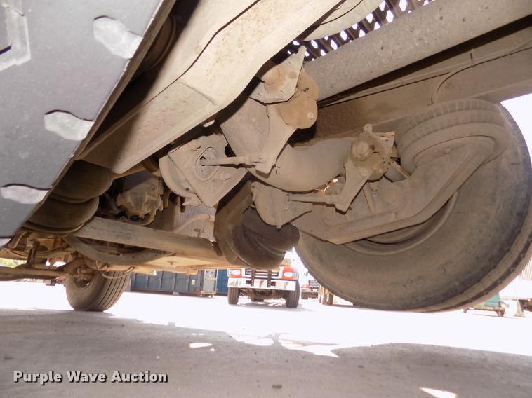 image for item DA3068 1994 Mack CH613 semi truck