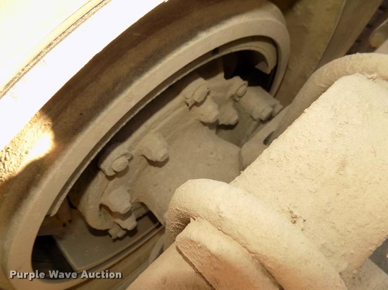 image for item DA3068 1994 Mack CH613 semi truck