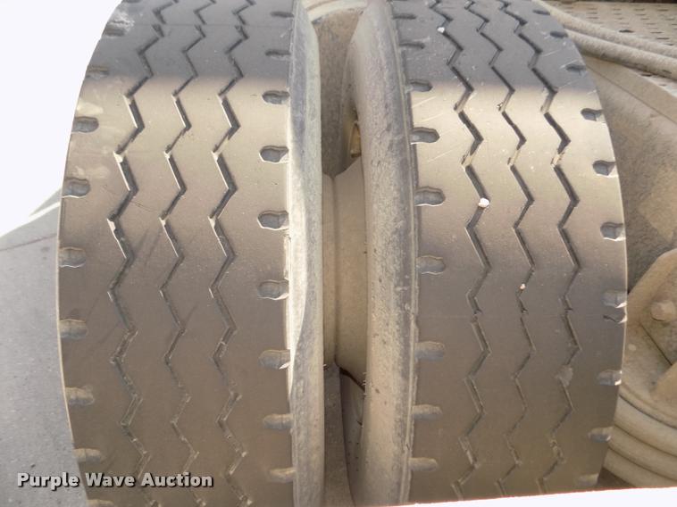 image for item DA3068 1994 Mack CH613 semi truck