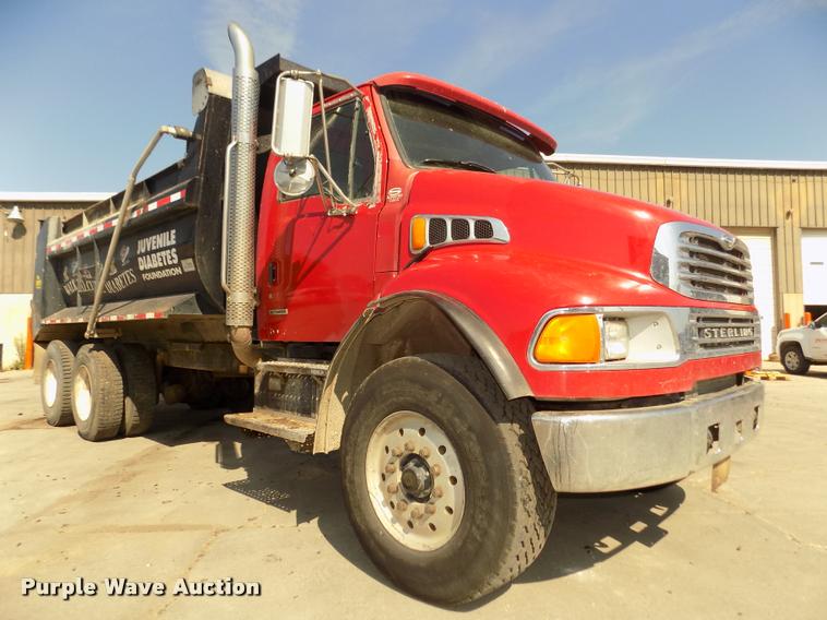 image for item DA3069 2001 Sterling M8500 Acerterra dump truck