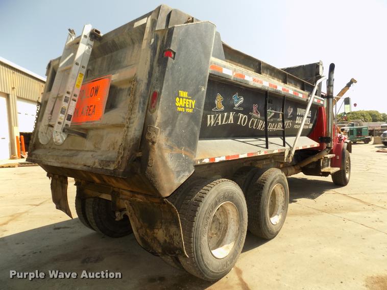 image for item DA3069 2001 Sterling M8500 Acerterra dump truck