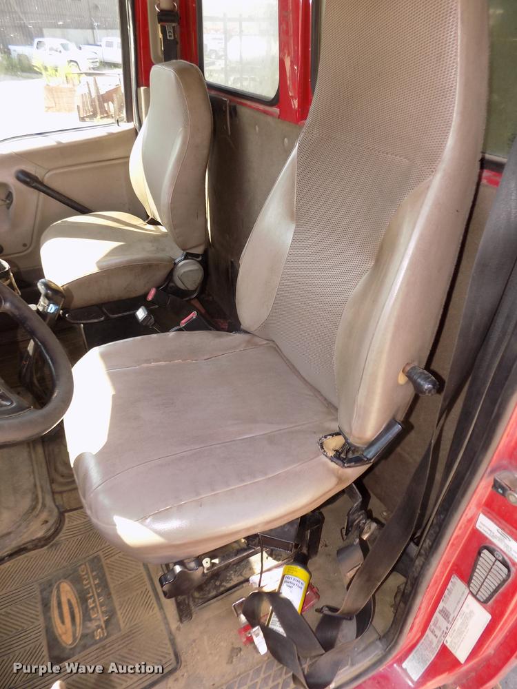 image for item DA3069 2001 Sterling M8500 Acerterra dump truck