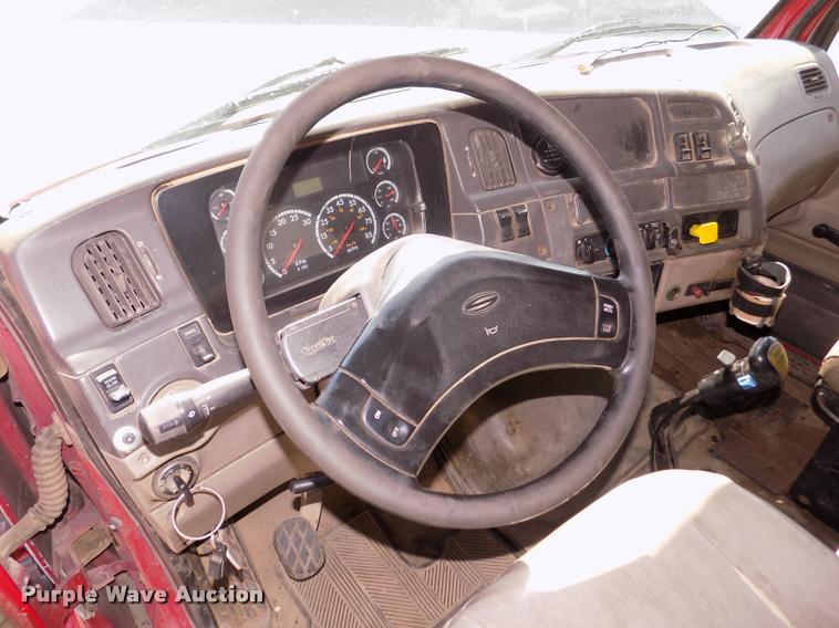 image for item DA3069 2001 Sterling M8500 Acerterra dump truck