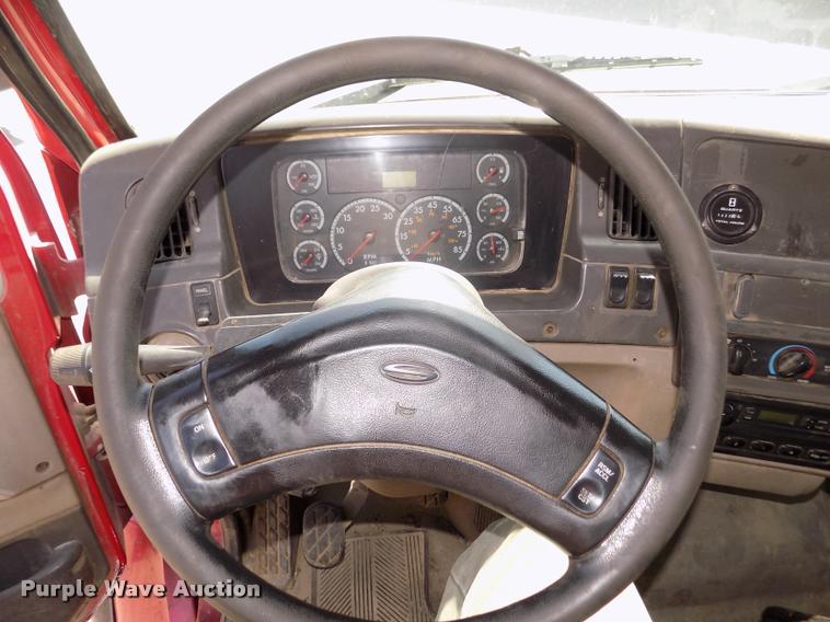 image for item DA3069 2001 Sterling M8500 Acerterra dump truck