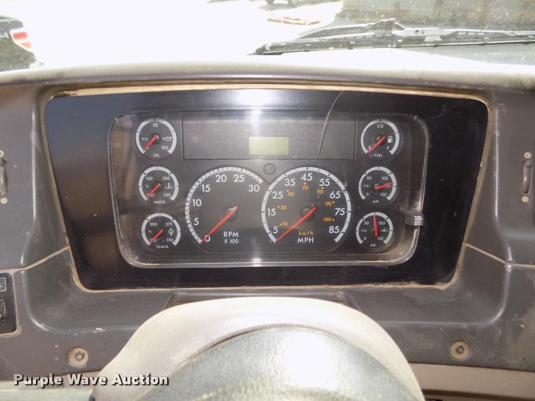 image for item DA3069 2001 Sterling M8500 Acerterra dump truck