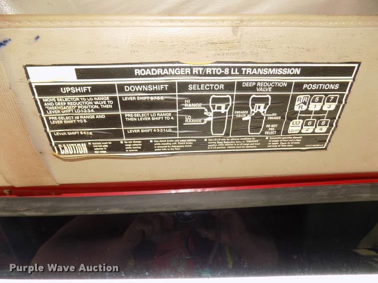 image for item DA3069 2001 Sterling M8500 Acerterra dump truck