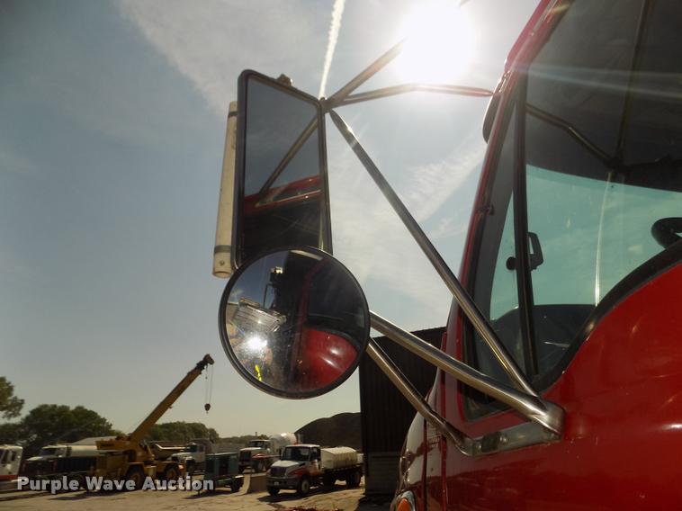 image for item DA3069 2001 Sterling M8500 Acerterra dump truck