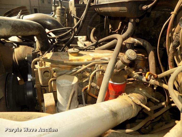 image for item DA3069 2001 Sterling M8500 Acerterra dump truck