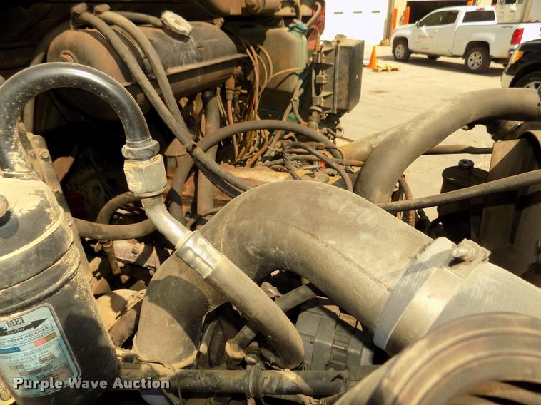 image for item DA3069 2001 Sterling M8500 Acerterra dump truck