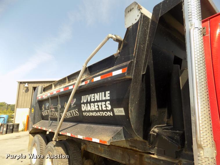 image for item DA3069 2001 Sterling M8500 Acerterra dump truck