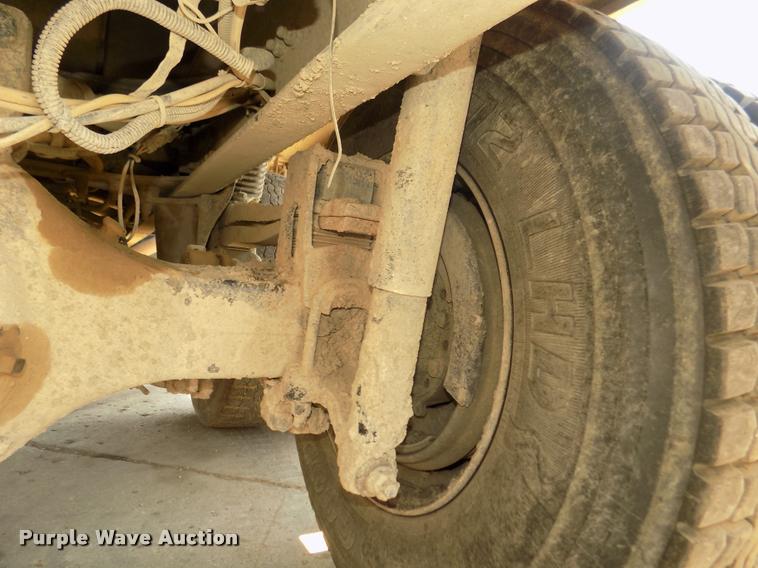 image for item DA3069 2001 Sterling M8500 Acerterra dump truck