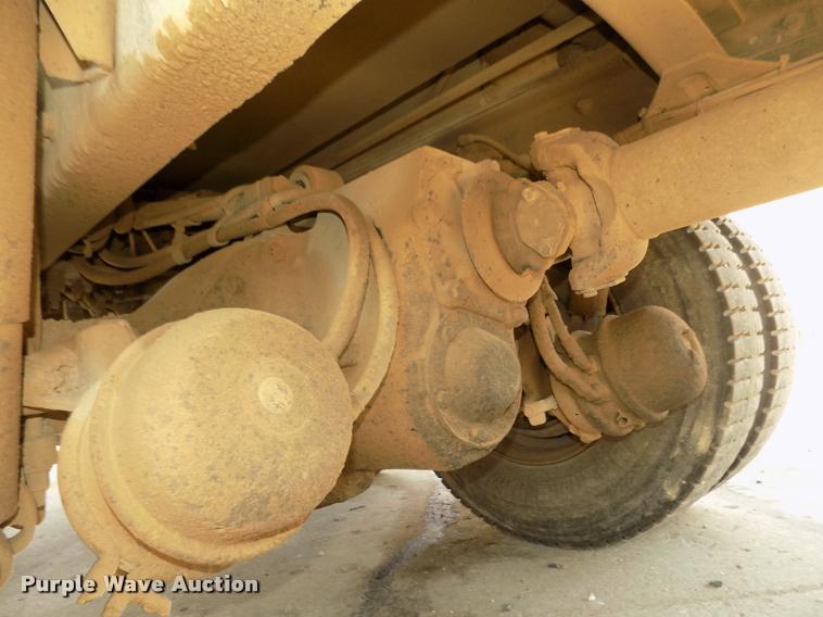 image for item DA3069 2001 Sterling M8500 Acerterra dump truck