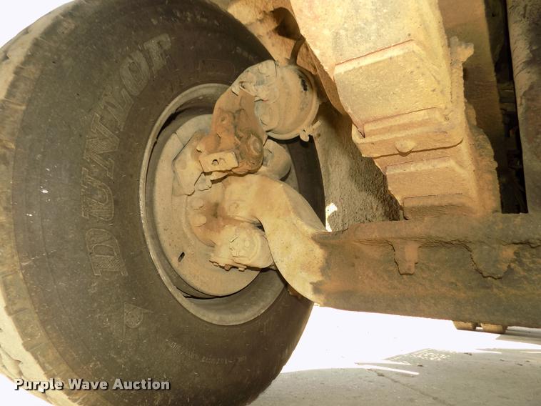 image for item DA3069 2001 Sterling M8500 Acerterra dump truck