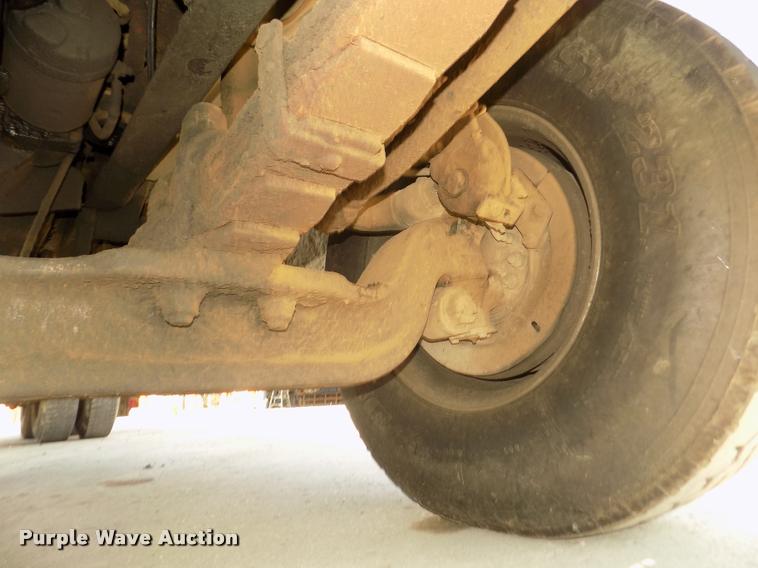 image for item DA3069 2001 Sterling M8500 Acerterra dump truck