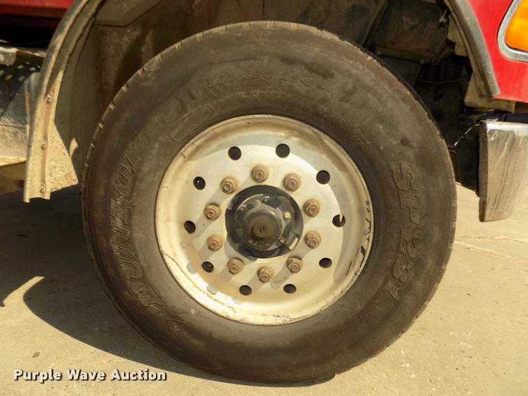 image for item DA3069 2001 Sterling M8500 Acerterra dump truck