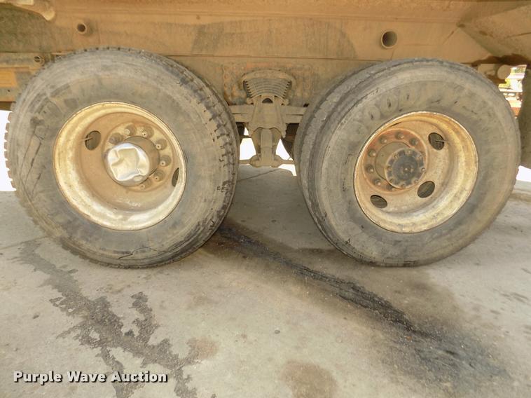 image for item DA3069 2001 Sterling M8500 Acerterra dump truck