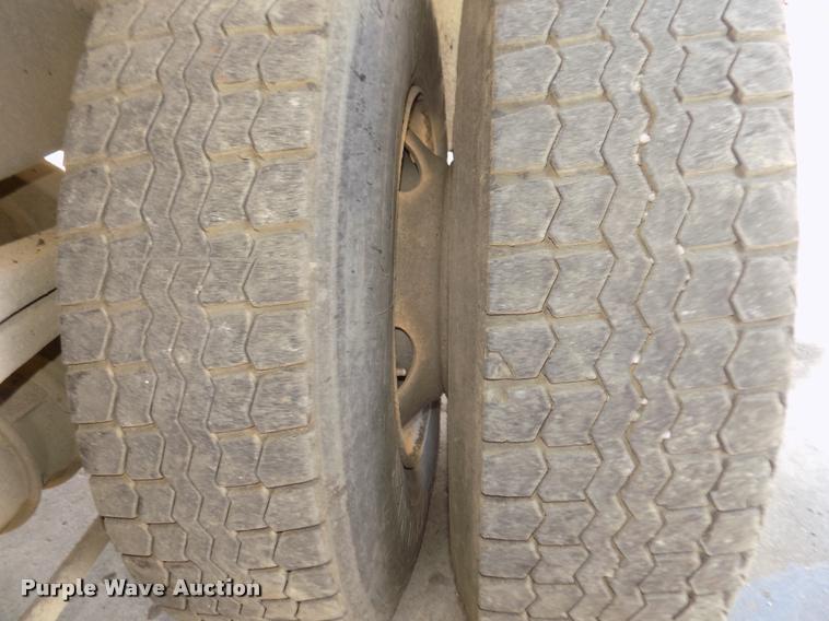 image for item DA3069 2001 Sterling M8500 Acerterra dump truck