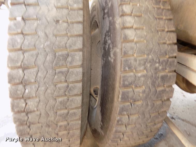 image for item DA3069 2001 Sterling M8500 Acerterra dump truck