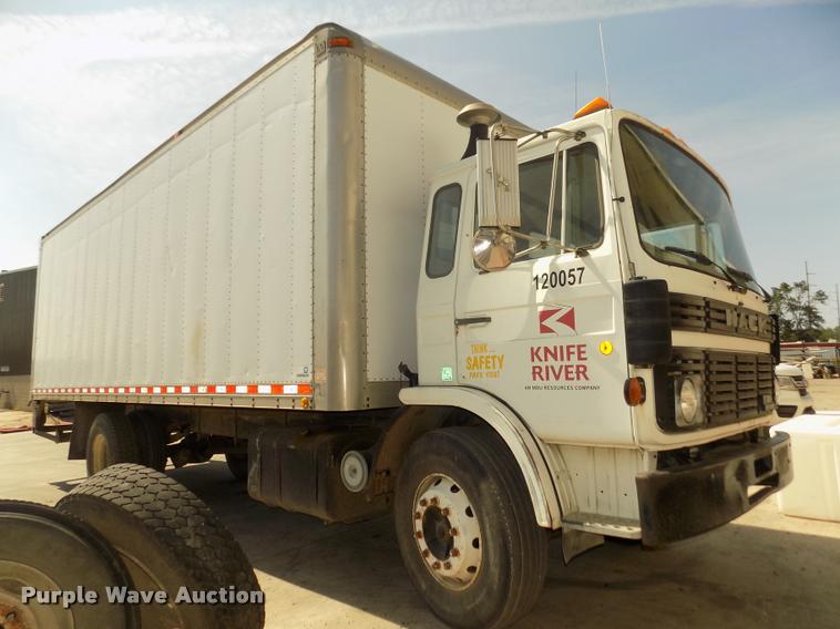 image for item DA3070 1989 Mack MS200P box truck