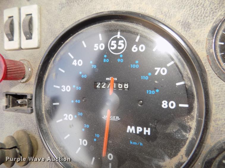 image for item DA3070 1989 Mack MS200P box truck