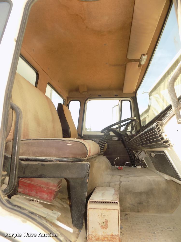 image for item DA3070 1989 Mack MS200P box truck