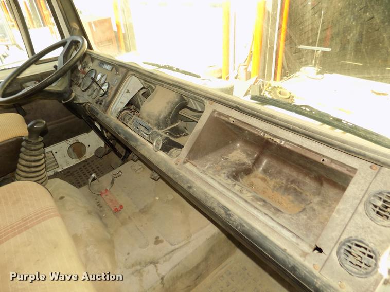 image for item DA3070 1989 Mack MS200P box truck