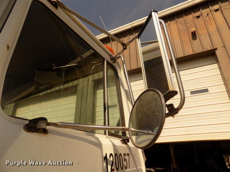 image for item DA3070 1989 Mack MS200P box truck