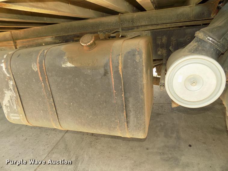 image for item DA3070 1989 Mack MS200P box truck