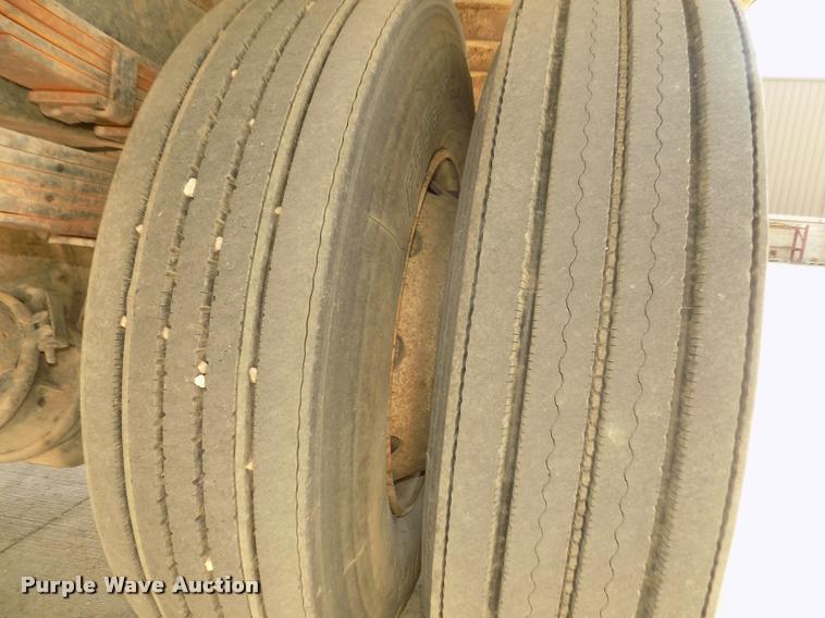 image for item DA3070 1989 Mack MS200P box truck