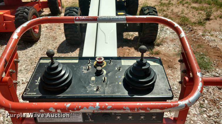 image for item DA5655 2014 Snorkel TB60 boom lift