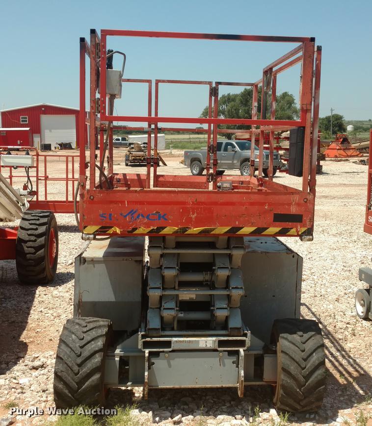 image for item DA5657 2007 Sky Jack SJ6832RT scissor lift