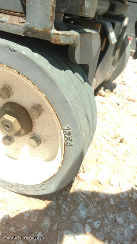 image for item DA5658 2012 Sky Jack SJIII 3219 scissor lift