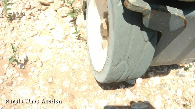 image for item DA5658 2012 Sky Jack SJIII 3219 scissor lift