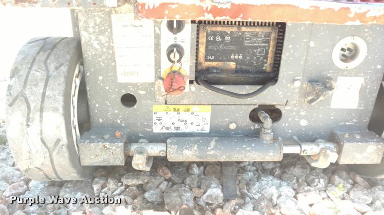 image for item DA5659 2013 Sky Jack SJIII 3219 scissor lift