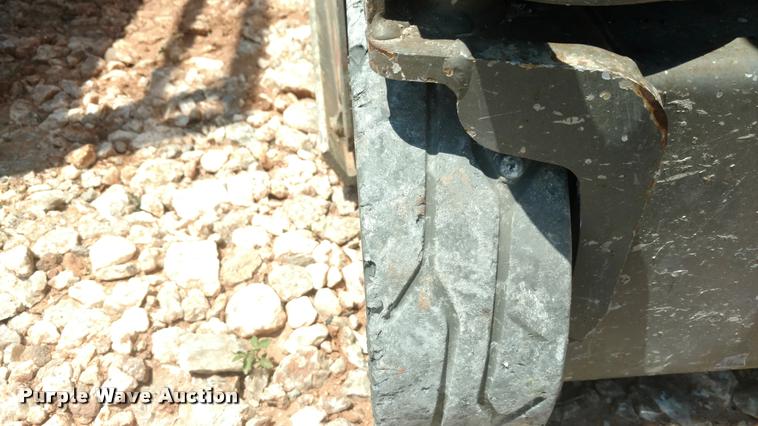 image for item DA5659 2013 Sky Jack SJIII 3219 scissor lift