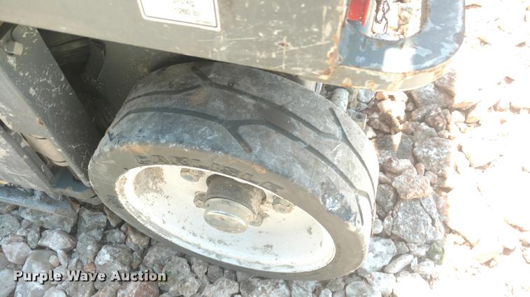 image for item DA5659 2013 Sky Jack SJIII 3219 scissor lift