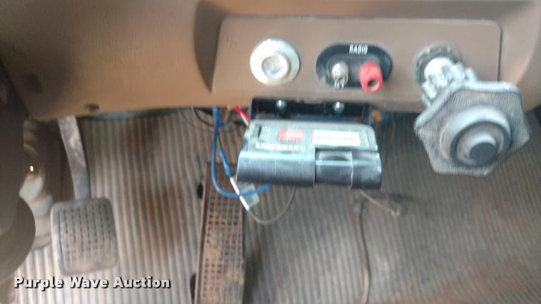 image for item DA5661 1995 Ford LS8000 water truck