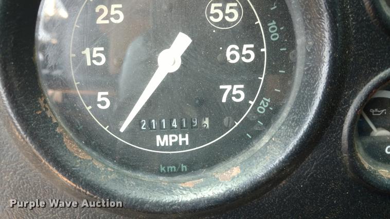 image for item DA5661 1995 Ford LS8000 water truck