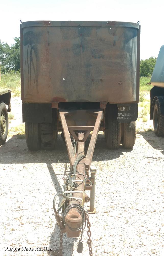 image for item DA5662 1983 Hilbilt end dump trailer