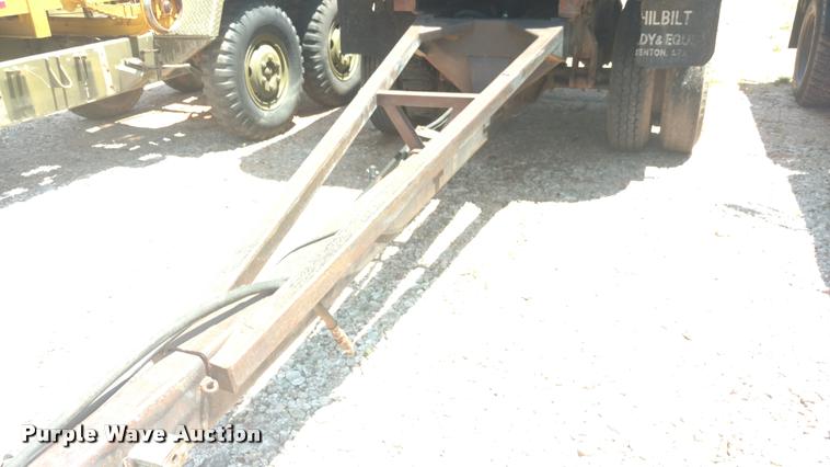 image for item DA5662 1983 Hilbilt end dump trailer