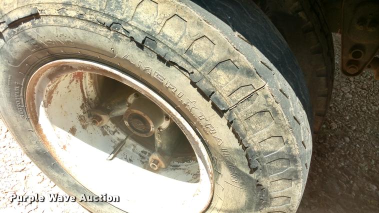 image for item DA5662 1983 Hilbilt end dump trailer