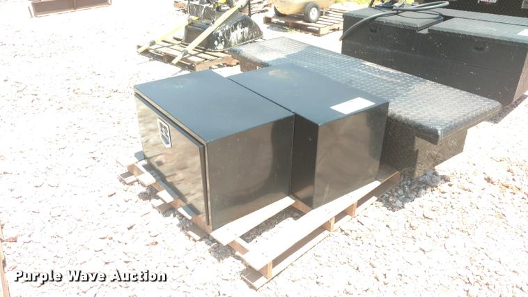 image for item DA5668 (3) toolboxes