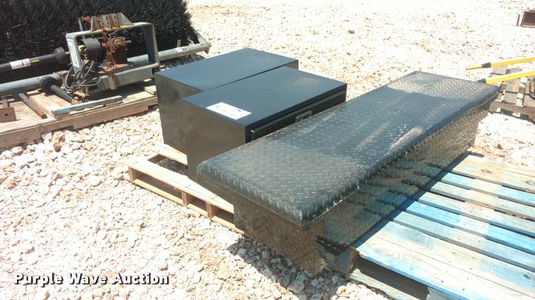 image for item DA5668 (3) toolboxes