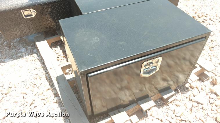 image for item DA5668 (3) toolboxes