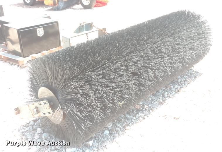 image for item DA5669 Broom