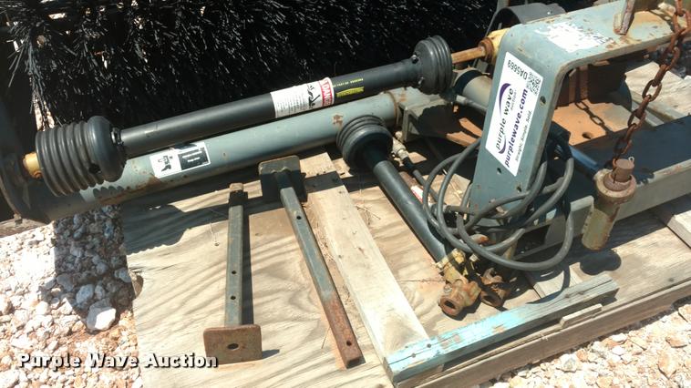 image for item DA5669 Broom