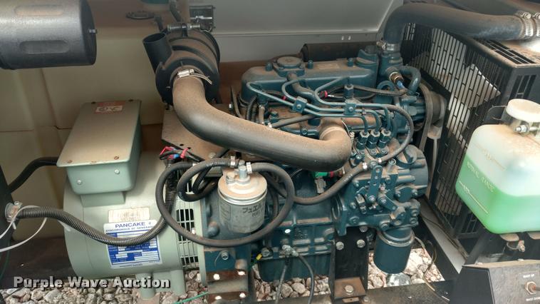 image for item DA5677 2015 Magnum MLT4080 KV-01 light plant