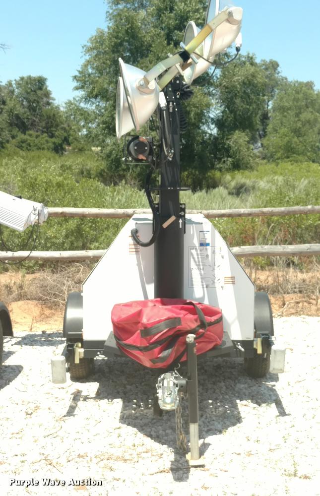 image for item DA5678 2015 Magnum MLT4080 KV-01 light plant