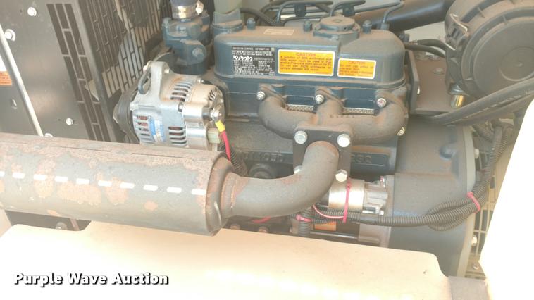 image for item DA5678 2015 Magnum MLT4080 KV-01 light plant